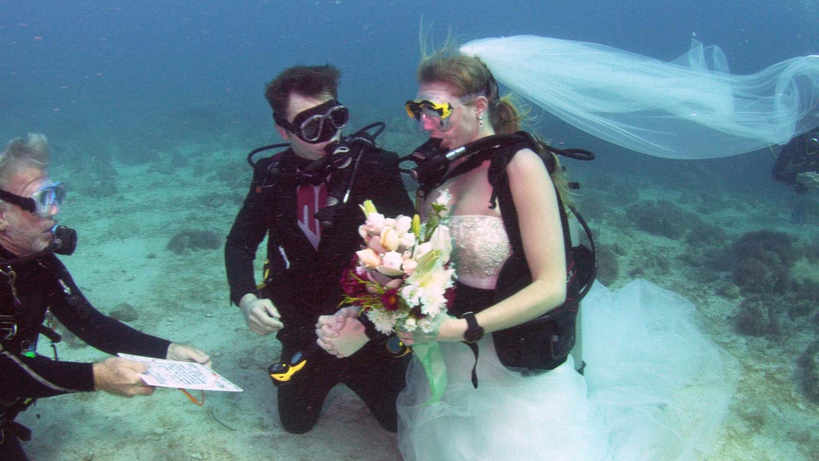 Unique Weddings In the world, Married under the sea, Florida